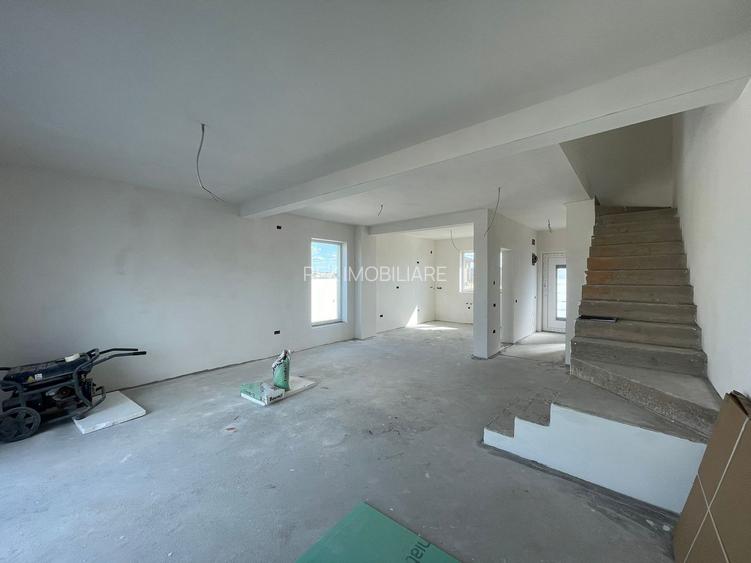 Duplex cu 4 camere -100mp - Mosnita Noua - 2