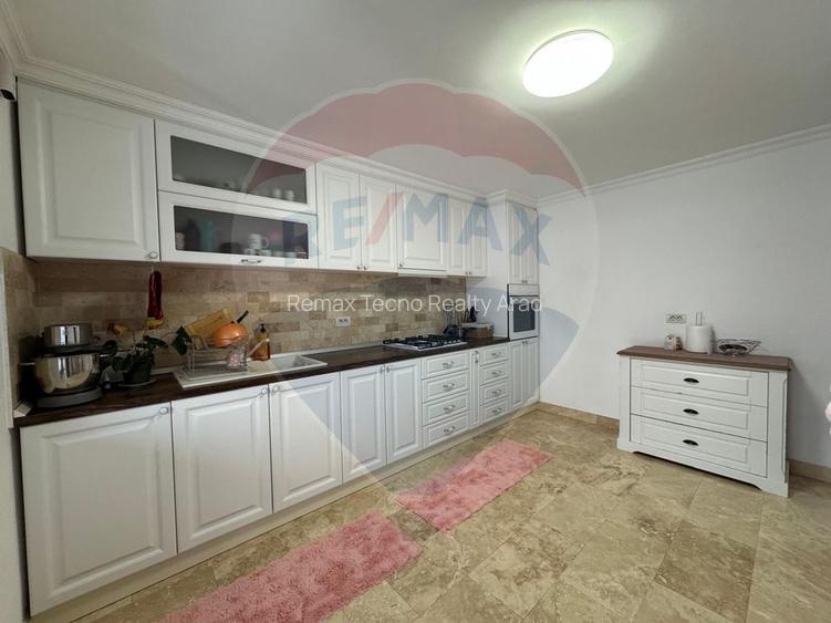 Casă / Vilă cu 4 camere de vânzare în zona Bujac-Arad - 8