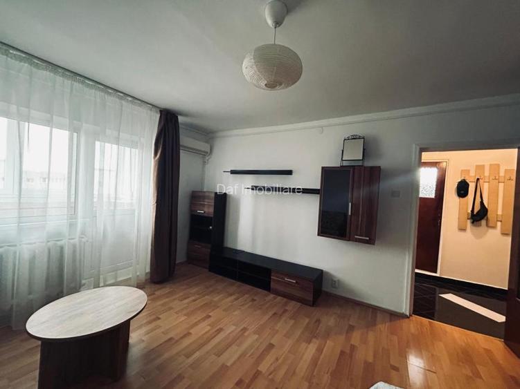 390euro-Studio 42mp -Unirii-OctavianGoga - 3
