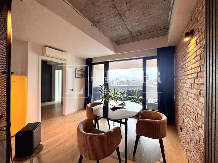 Apartament cu 3 Camere || str. Aurel Vlaicu, zona Dacia || Romana || Ioanid - 2