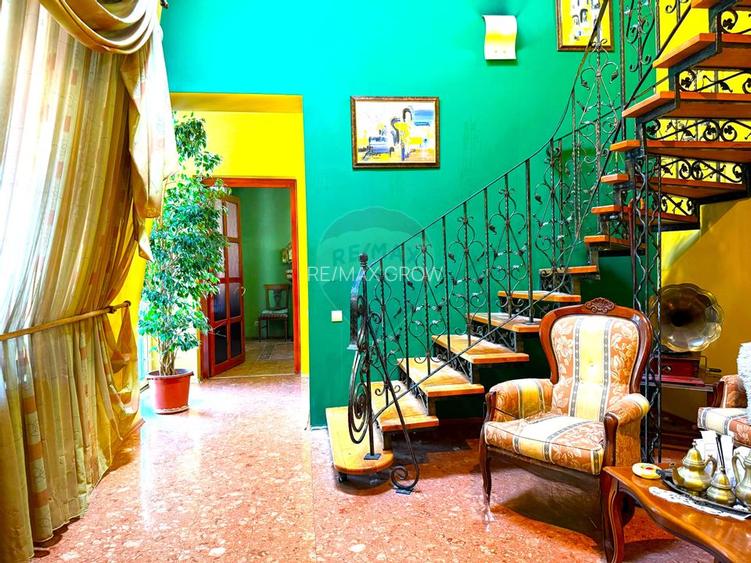 Casa interbelica de vanzare - probabil cea mai frumoasa din Roman - 3