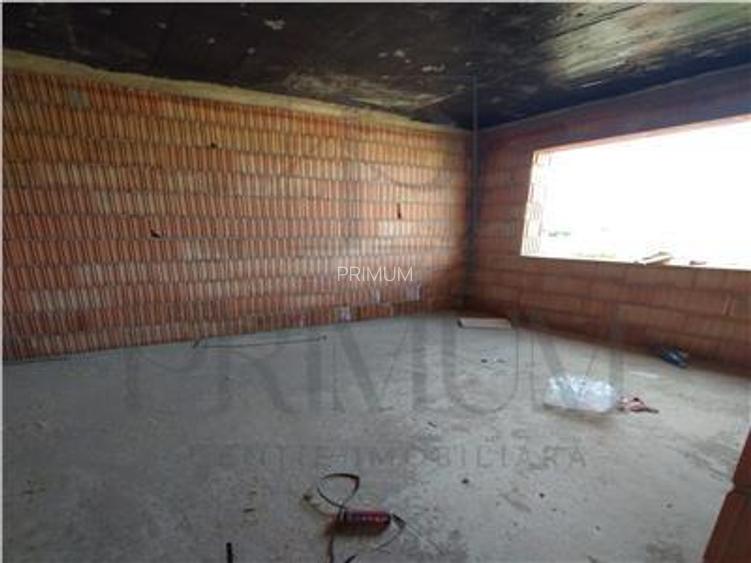 Duplex despartit prin camera tehnica - langa asfalt - compartimentare excelenta - 4