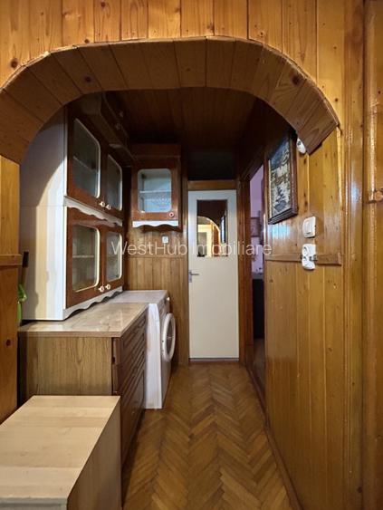 Apartament 3 camere, decomandat, etaj 2, 65mp, 2 bai - zona Sagului  - 12