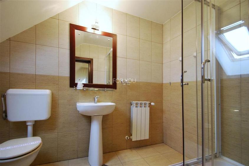 Pensiune, afacere la cheie, cu 10 camere la 10 minute de centru orasului - 20