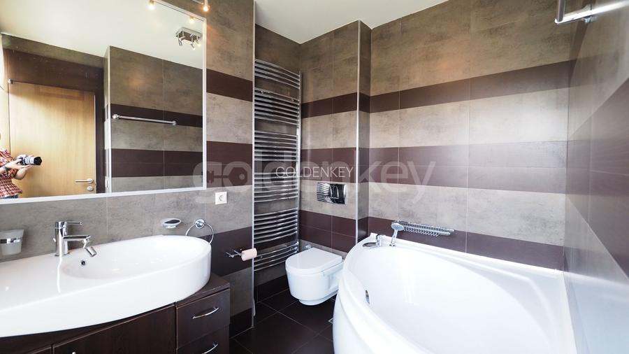 Apartament modern cu 3 camere | garaj | piscina comuna - 14