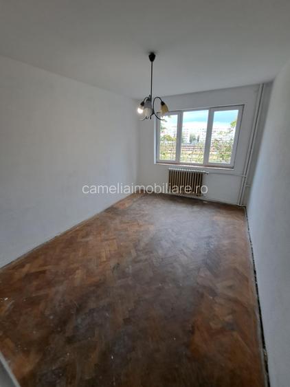 3 camere, intre Gara de Nord si Basarab, B-dul Dinicu Golescu, nr 39 - 14