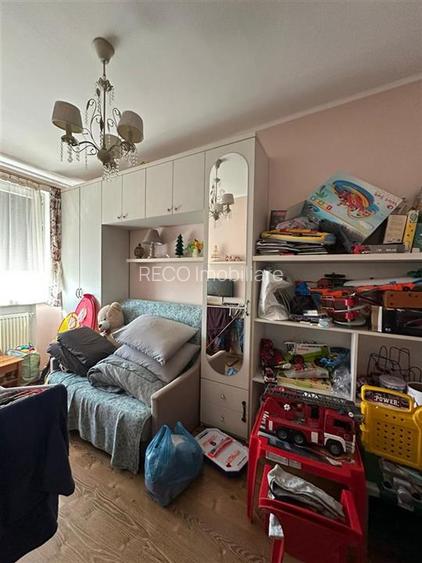 Apartament cu 3 camere in Decebal - 5