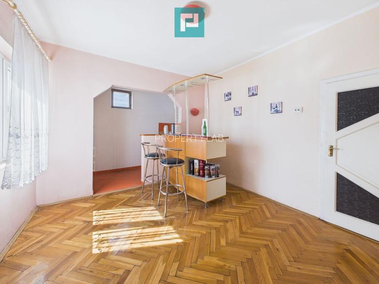 Casă cu 7 camere, ideală pentru familie, Grădiște - 10