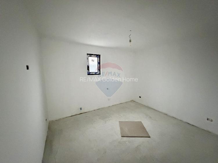 Casă cu 4 camere de vânzare - 15