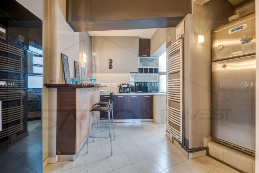 Inchiriere 2 camere  Scala - 12