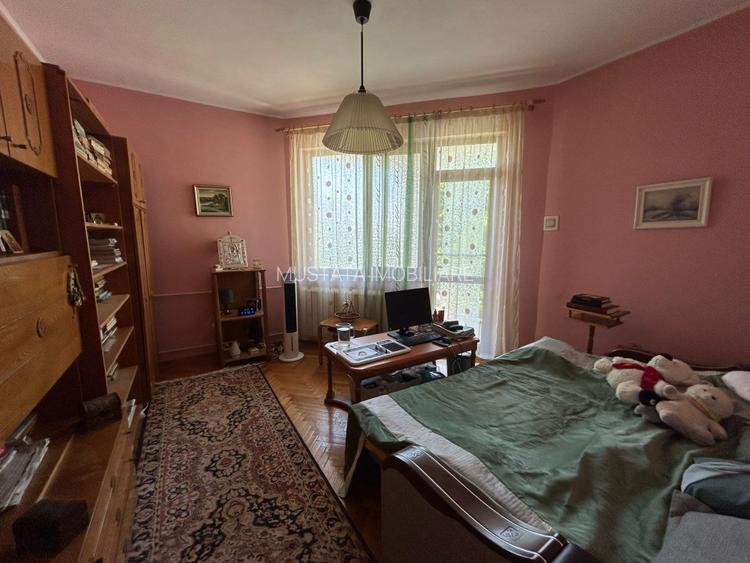 - Vila P+1, zona Centru, constructie 1999. - 9