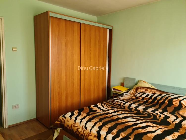 Vând apartament două camere  - 6