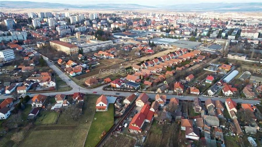 FILM ! Casa cu teren de 2.152 mp, Tigaretei, Sfantu Gheorghe - 8