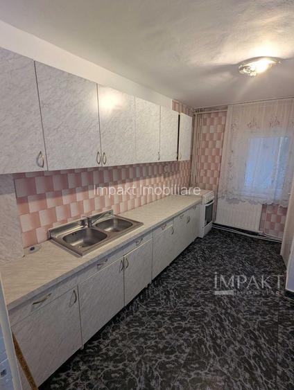 Apartament 4 camere decomandate, etaj intermediar,  zona Kaufland - 5