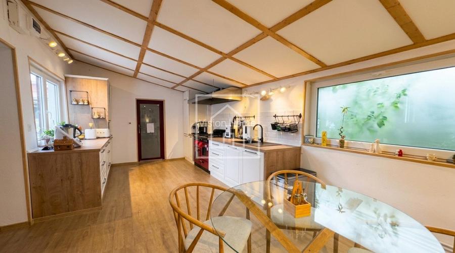 Vila exclusivista cu piscina interioara si 4362 mp curte in Sibiel - 15