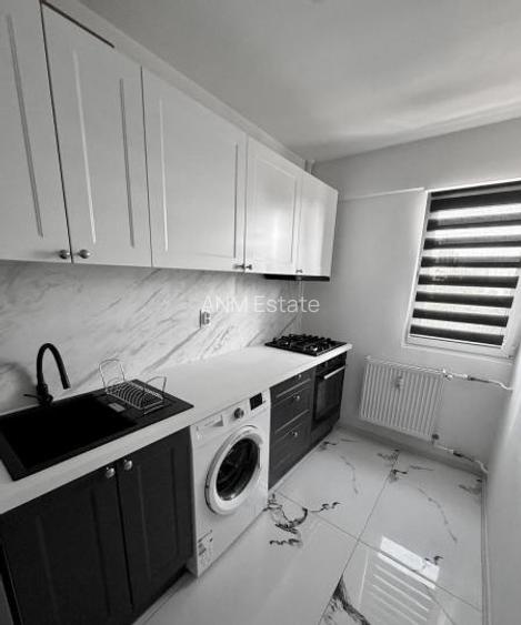 Garsoniera renovata bloc mixt  bloc 1978 zona Plaza - 2