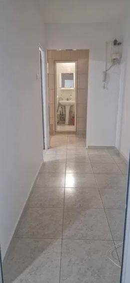 2 camere decomandat Drumul Taberei metrou Valea Ialomiței
