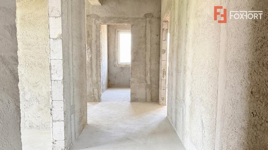 Apartament de vanzare cu 3 camere + 2 locuri de parcare - Drumul Boilor