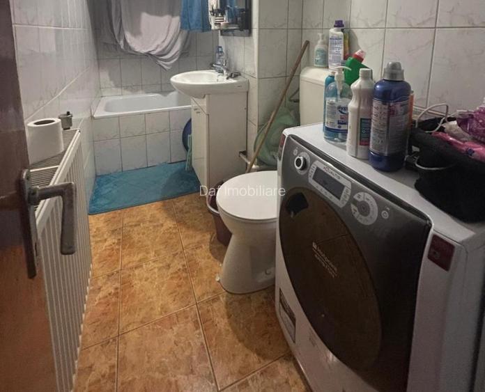 61000 euro-Garsoniera decomandata Gorjului-centrala proprie- bloc 1981 - 5