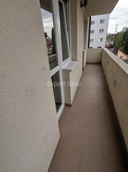 De închiriat apartament 2 camere decomandate – zonă Ciresica - 12