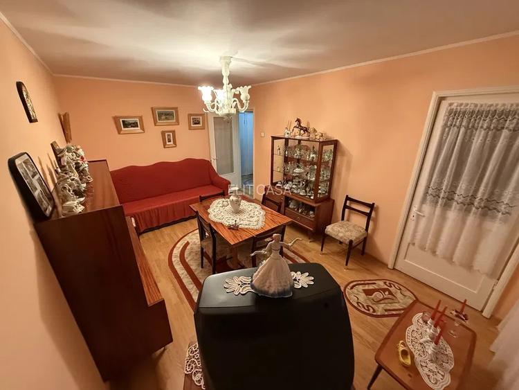 Apartament 2 camere, decomandat, etaj 1/4, zona Nicolina - 2