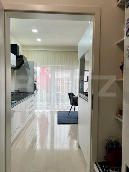 Casǎ cu 4 camere, zona Sanpetru  - 9
