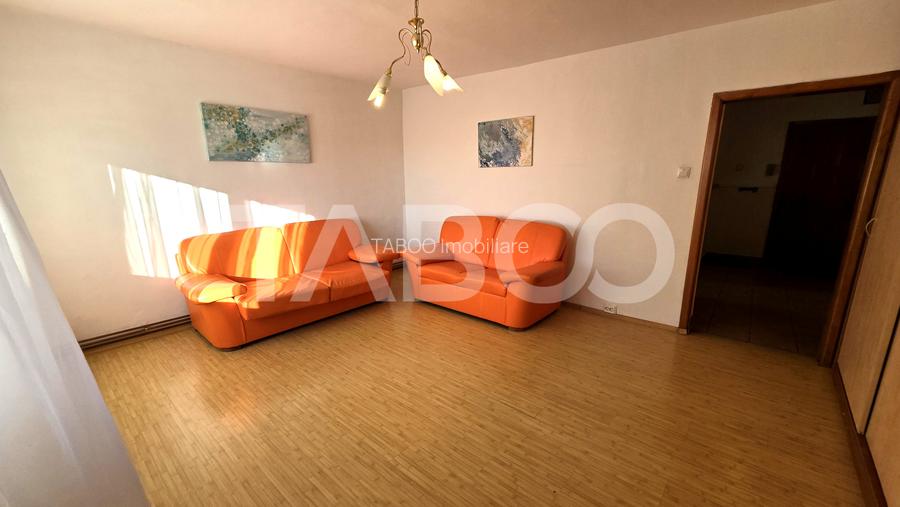 Apartament cu 3 camere 2 bai si balcon de vanzare in Terezian Sibiu - 2