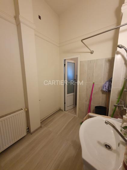 Spatiu cu vitrine – zona Unirii - 6