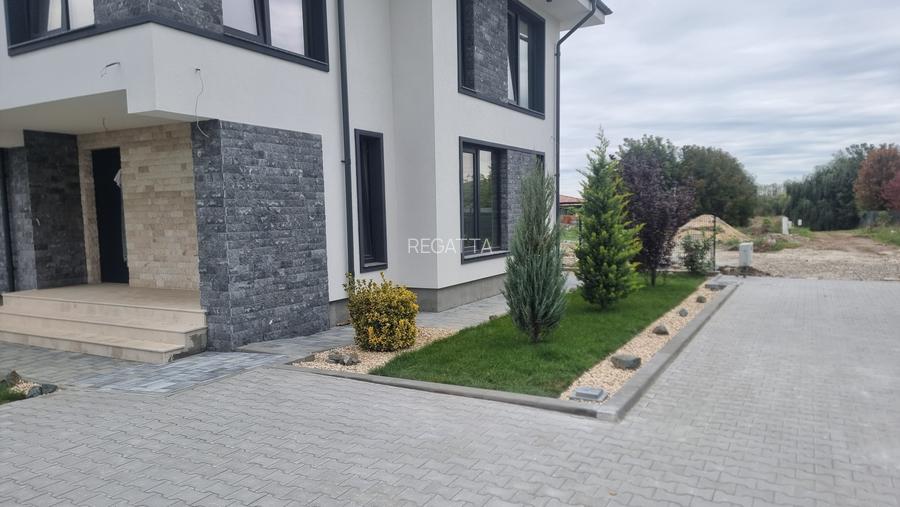 Complex rezidential cu 7 vile langa Laguna Albastra - 27