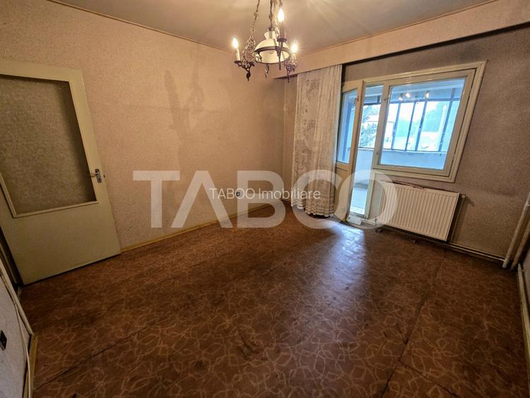 Apartament decomandat 4 camere 4 balcoane 2 bai etaj 1 Central Sibiu - 13