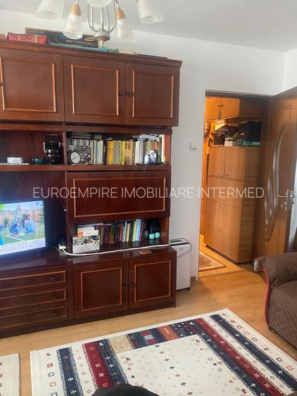 Apartament 2 camere de vanzare zona KM 4-5 - 6