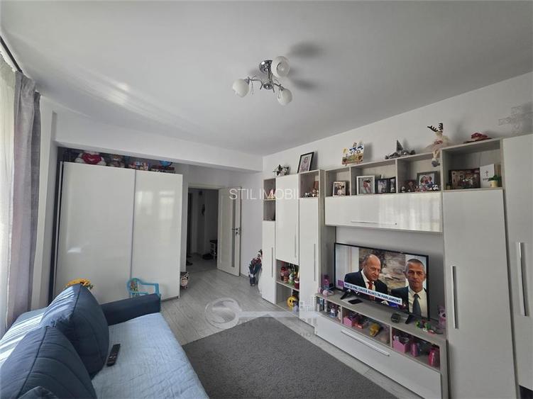Apartament 3 camere - 2 bai - Popas Pacurari - 100metri de strada - 2
