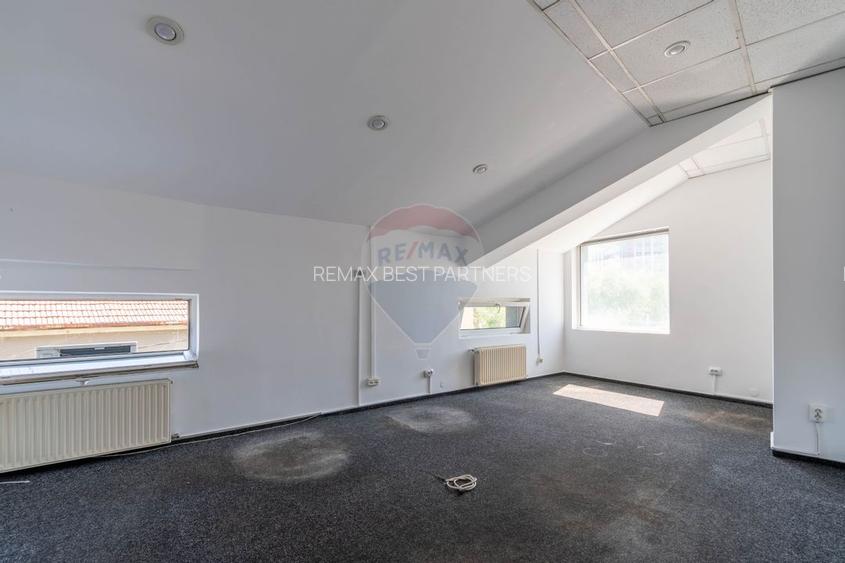 Casa cu 12 camere de inchiriat, Str. Traian - 21