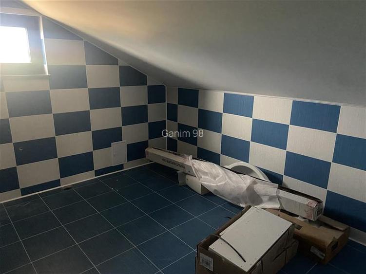 Casa de vanzare in Campineanca, parter si mansarda , suprafata 160 mp , teren 50 - 18