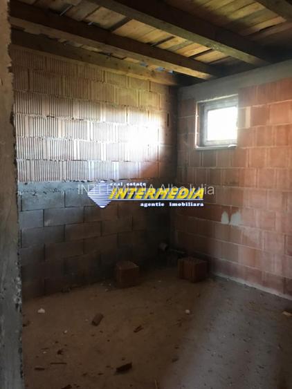 De vanzare Casa P+E+M cu 800 mp. teren,  semifinisata, in Paclisa, cu utilitati - 5