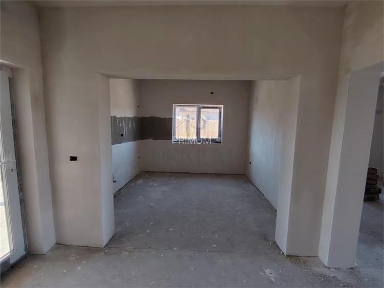 Duplex modern - bucatarie inchisa - zona linistita - teren 375 mp - 3