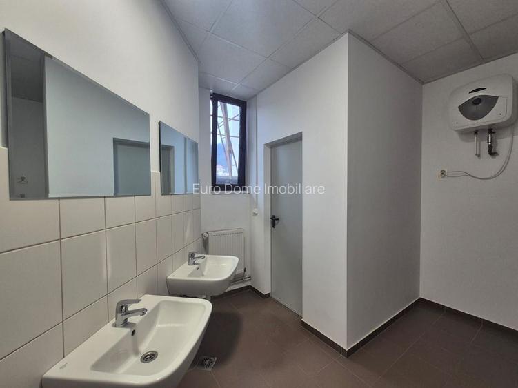 Central, la 5 minute de Afi , spatiu amenajat - 6