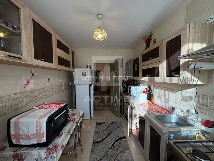 Apartament cu 3 camere  || str Florilor  - 6