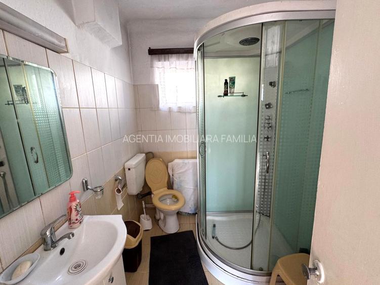 Casă cu arhitectură pragmatică în zona Port - 5