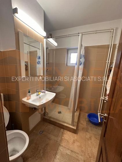 Apartament 3 camere de inchiriat, in zona Centrala -  vedere catre Blvd Mircea - 9