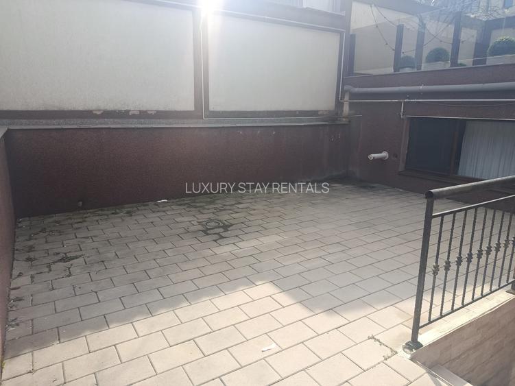Apartament de vânzare – 135 mp, curte proprie și parcare subterană dublă - 2