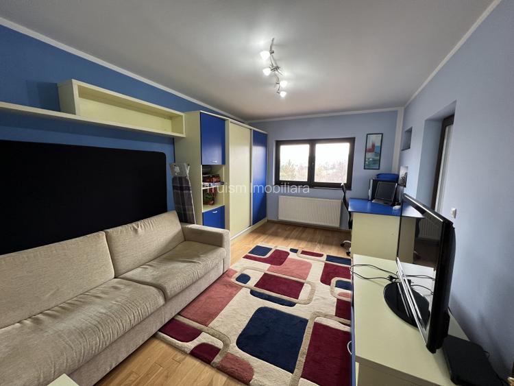 Vila P + Et 1, Gageni, 2010, piscina - 6