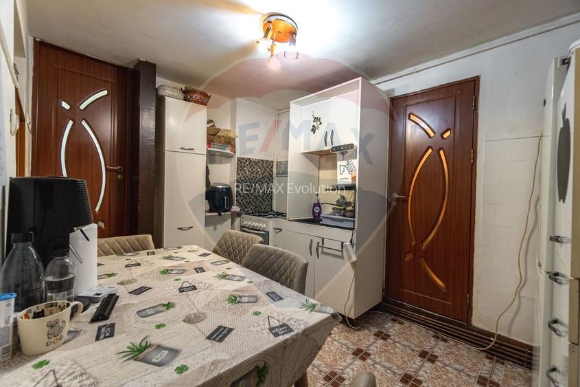 CASA COMPUSA DIN 2 APARTAMENTE, SCHEII BRASOVULUI| COMISION 0 - 16
