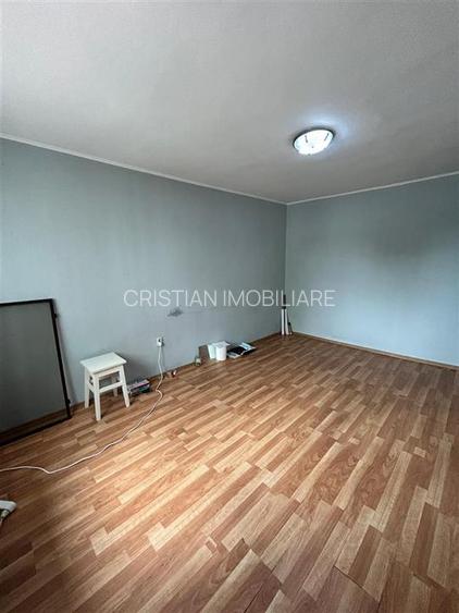 Etaj 1 Garsoniera, 26mp zona Gara Autogara - 2