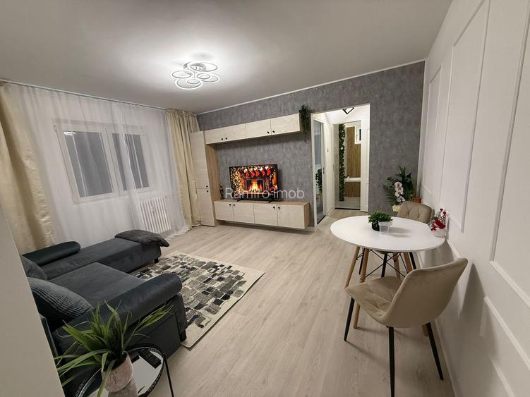 Apartament 2 camere semi-decomandat Renovat total - 3