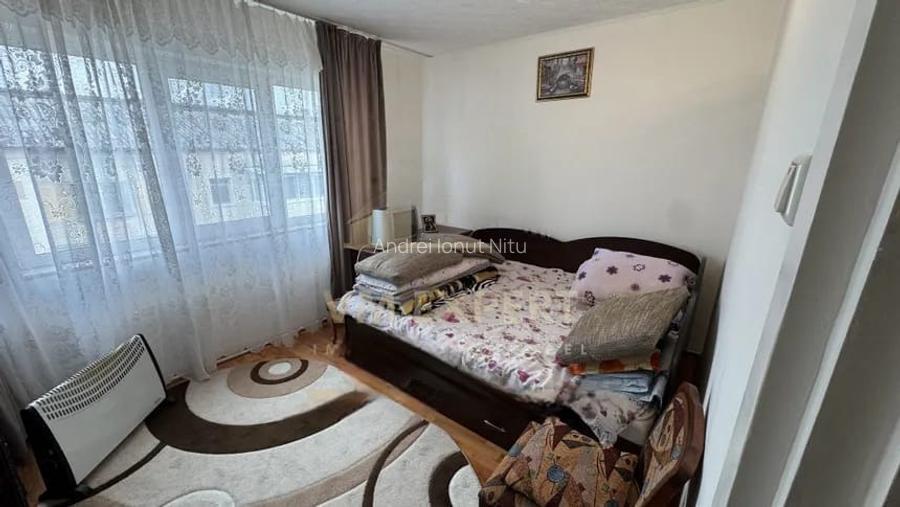 Vând apartament 2 camere mobilat. - 2