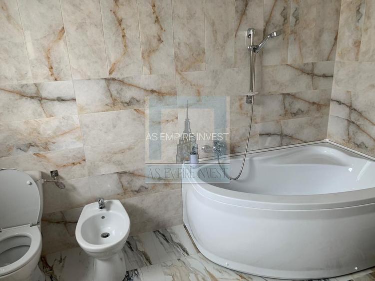 De vanzare apartament 3 camere/ zona Tractorul - 4