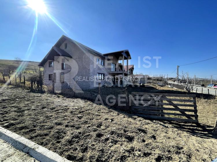 Vilă de vânzare, 253 mp util, teren 1000 mp, Rediu Mitropoliei - 2