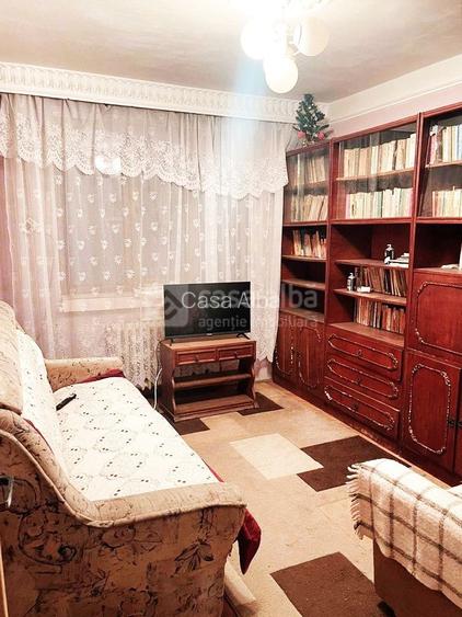 Blv. Poitiers - 3 camere decomandat, doua bai, etaj 1+2, bloc 1989 - 2