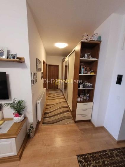 Apartament cu trei camere, zona Păcurari - 4